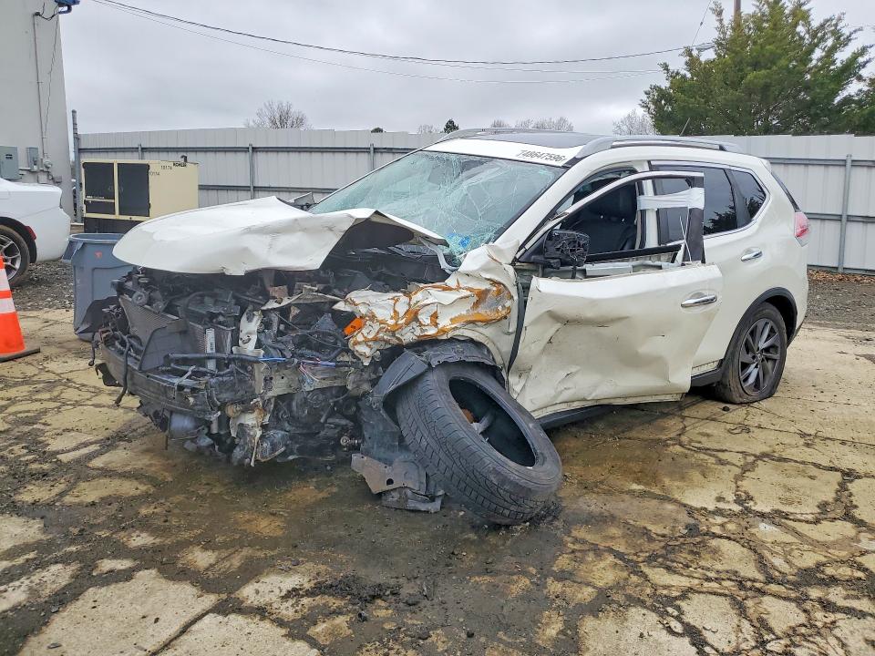 2016 NISSAN ROGUE — VIN 5N1AT2MV2GC826639