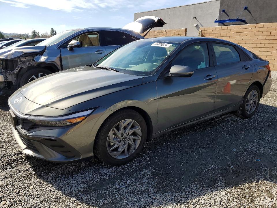 2025 HYUNDAI ELANTRA — VIN KMHLM4DJ5SU123117