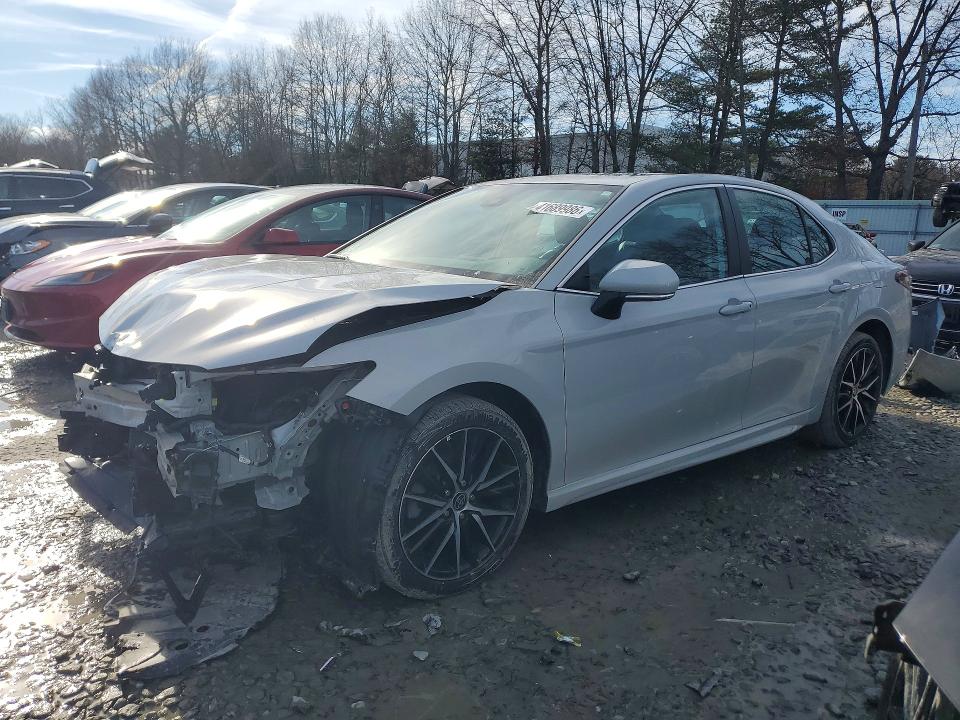 2022 TOYOTA CAMRY — VIN 4T1G11BK5NU053711