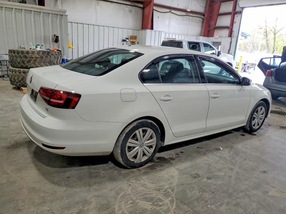 3VW2B7AJXHM389562