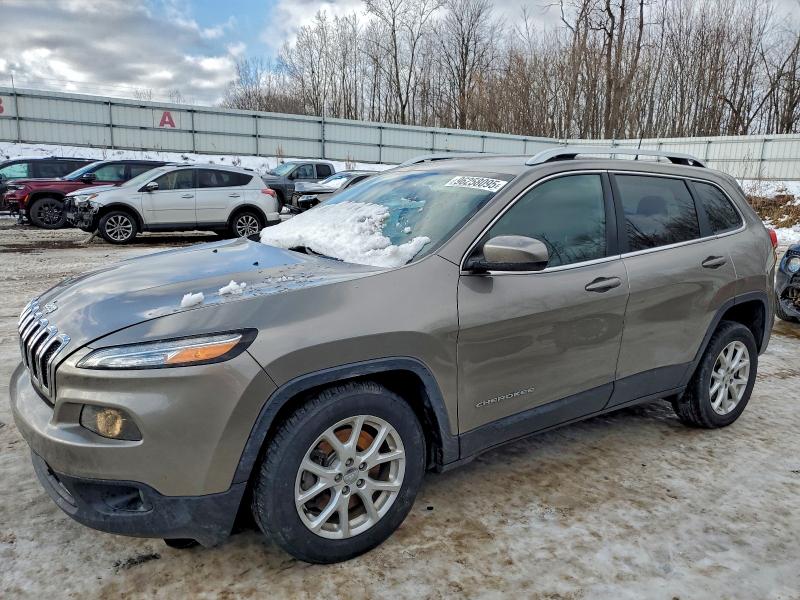 2016 JEEP CHEROKEE — VIN 1C4PJLCS8GW324413