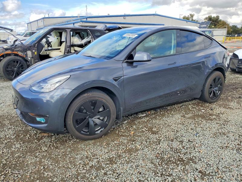 2022 TESLA MODEL Y — VIN 7SAYGDEE0NF413316