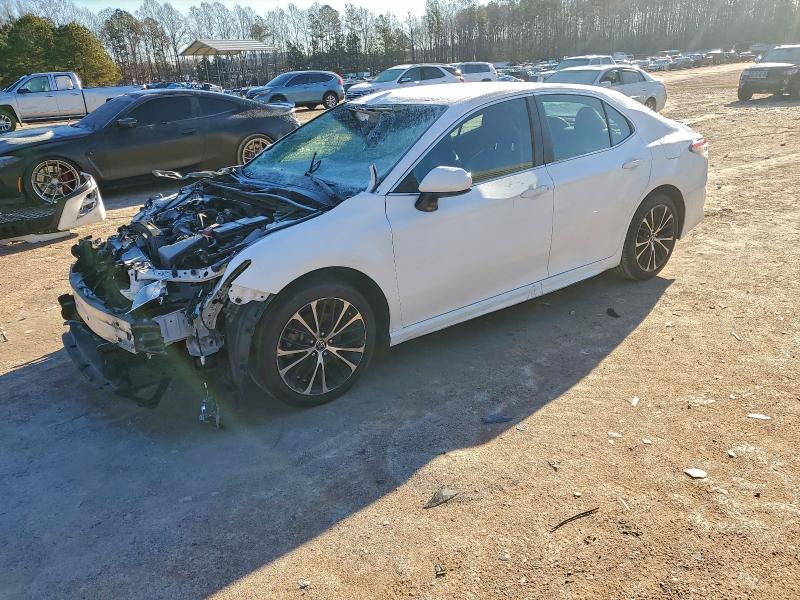 2018 TOYOTA CAMRY — VIN 4T1B11HK4JU637822