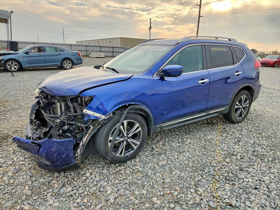 2017 NISSAN ROGUE — VIN 5N1AT2MV8HC831278