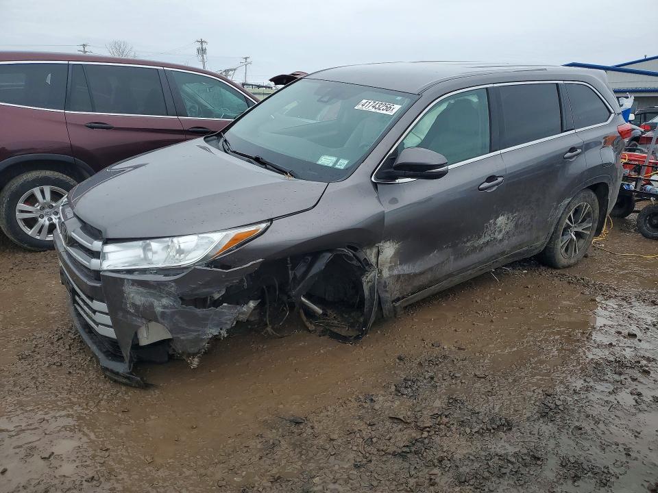 2019 TOYOTA HIGHLANDER — VIN 5TDBZRFH3KS996958