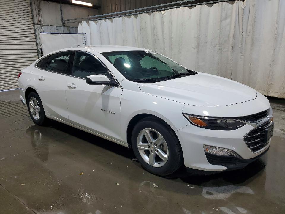1G1ZB5ST6RF153300
