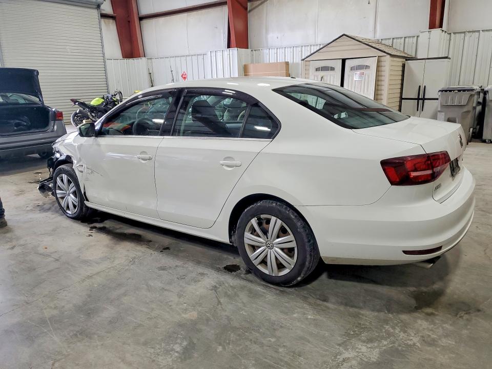 3VW2B7AJXHM389562
