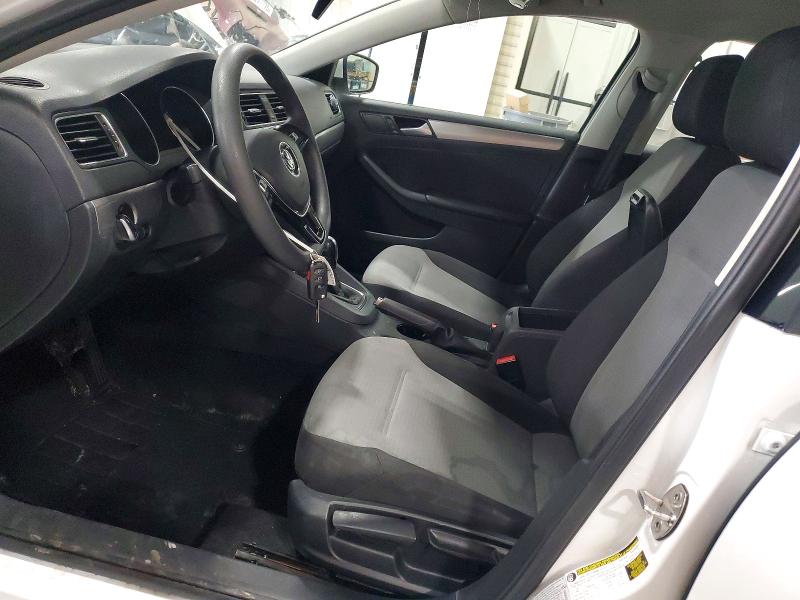 3VW2B7AJXHM389562