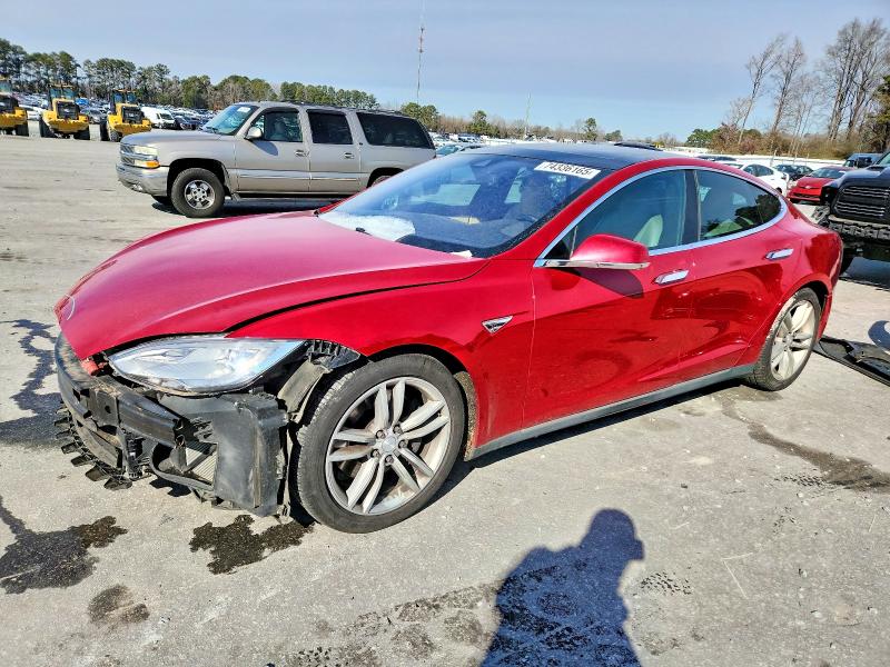 2015 TESLA MODEL S — VIN 5YJSA1S27FF093183