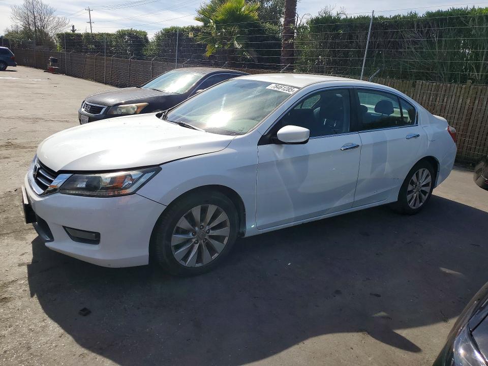 2015 HONDA ACCORD — VIN 1HGCR2F5XFA071700
