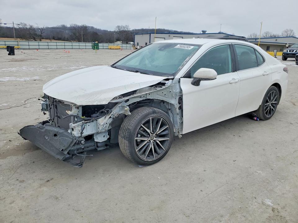 2021 TOYOTA CAMRY — VIN 4T1G11AKXMU466031