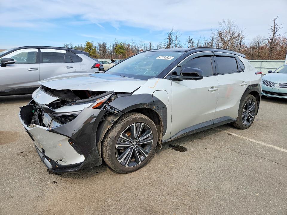 2023 TOYOTA BZ4X — VIN JTMABACA0PA007589