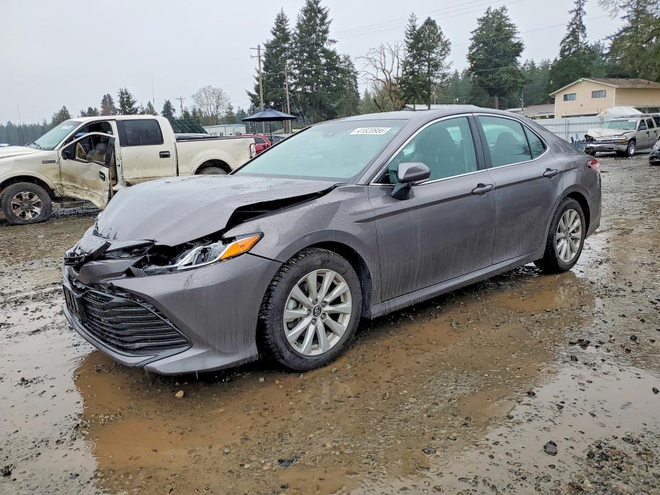 2018 TOYOTA CAMRY — VIN 4T1B11HK6JU137922