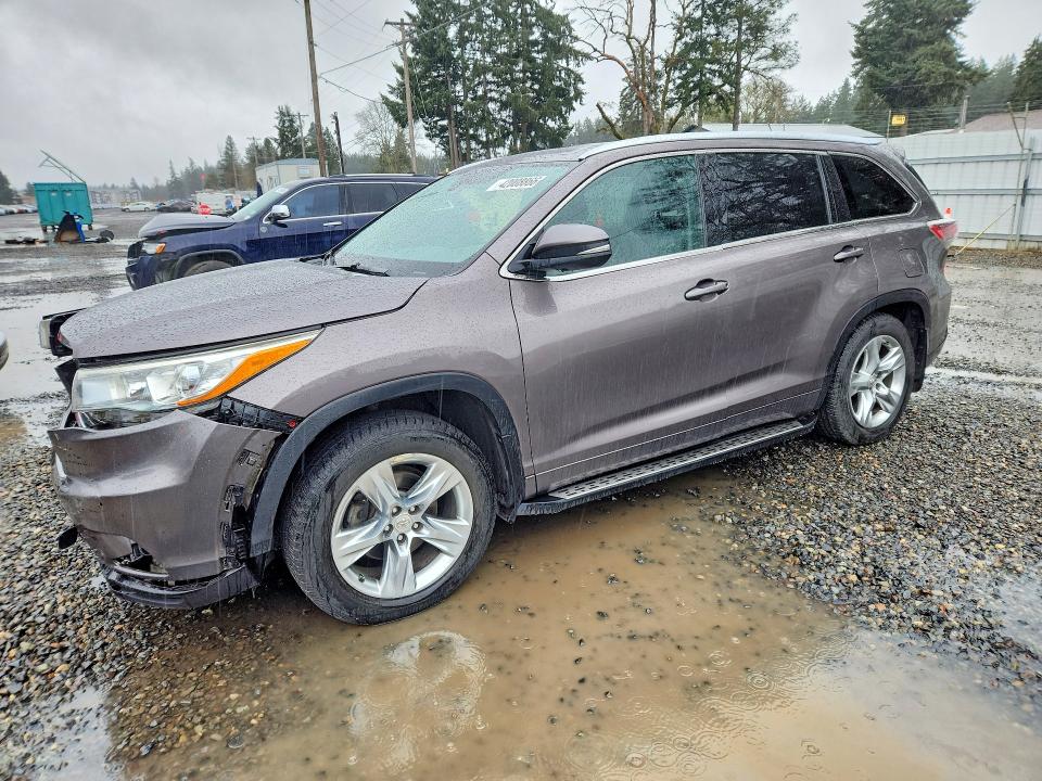2015 TOYOTA HIGHLANDER — VIN 5TDDKRFH8FS209635