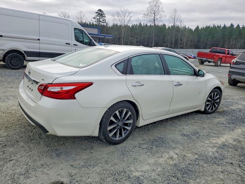 1N4AL3AP0GC286827