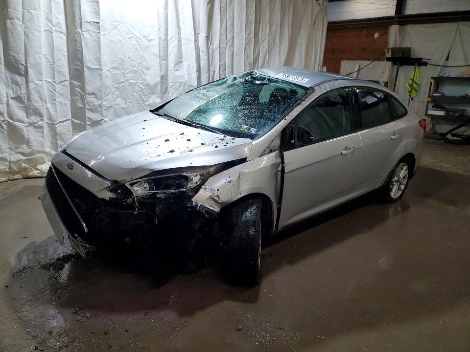 2015 FORD FOCUS — VIN 1FADP3F28FL213895