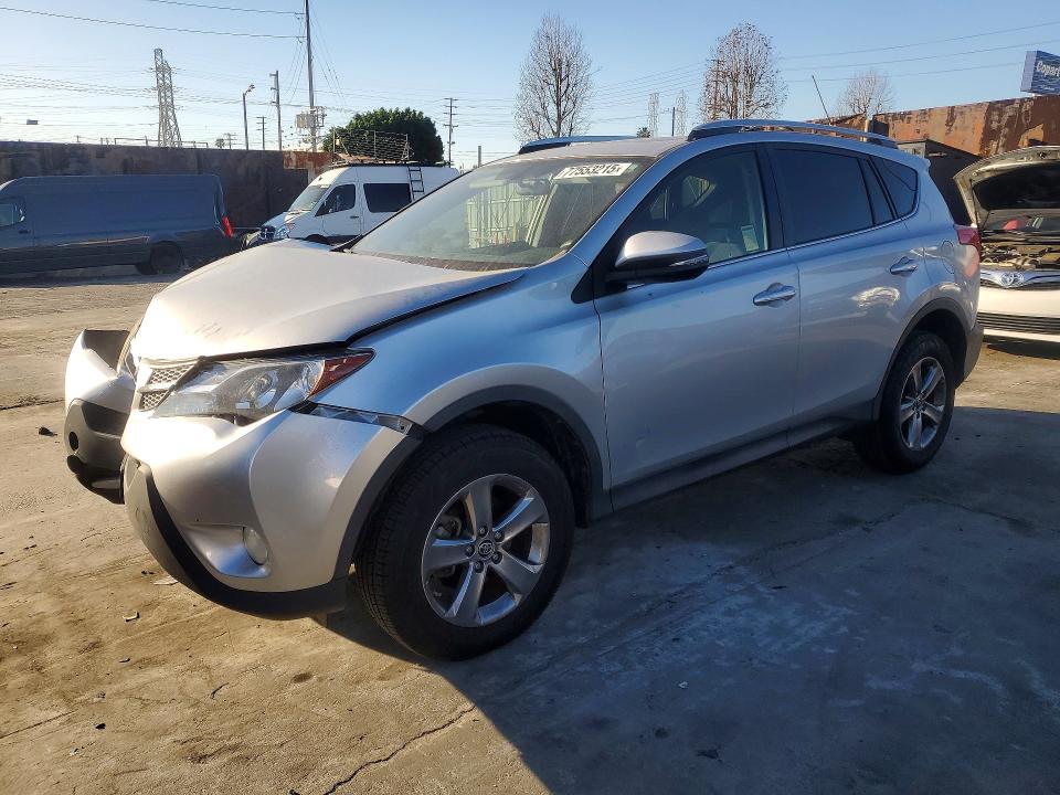2015 TOYOTA RAV4 — VIN JTMWFREV4FJ037461