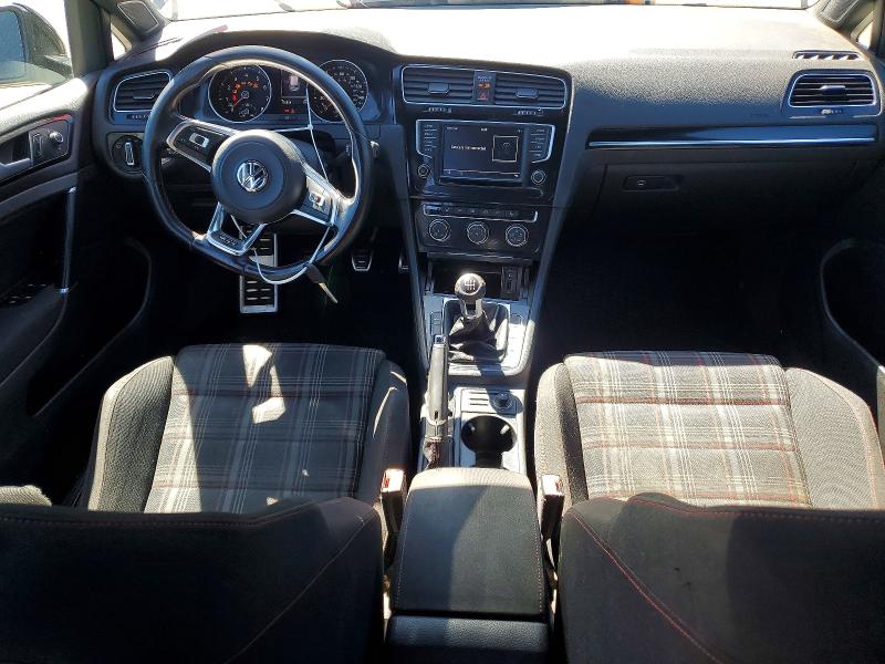 3VW5T7AU9GM021831