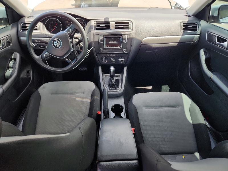 3VW2B7AJ4HM405139
