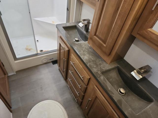 1F66F5DN2P0A00431