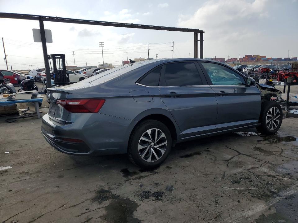 3VW5M7BU2RM050456