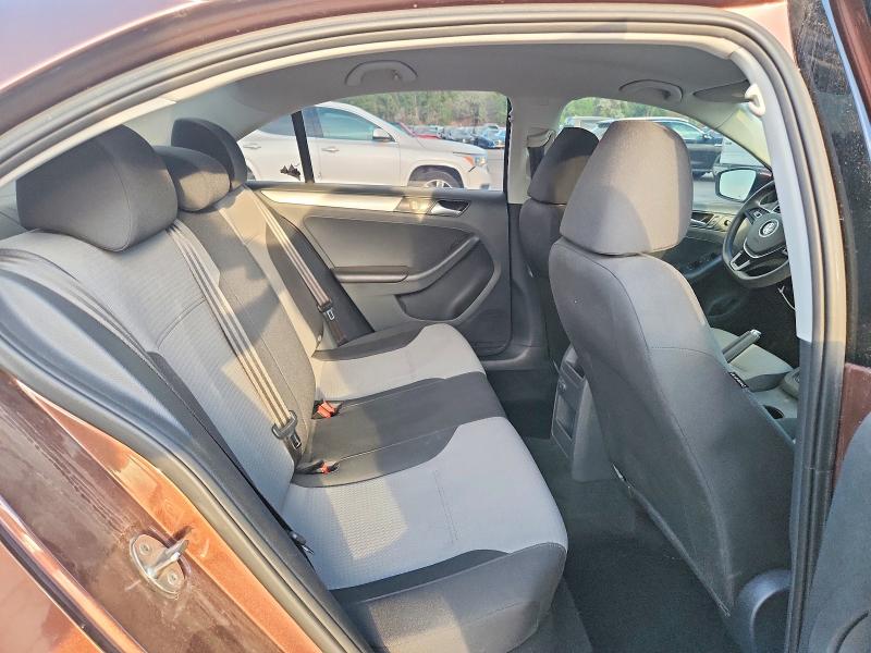 3VW167AJ9HM340532