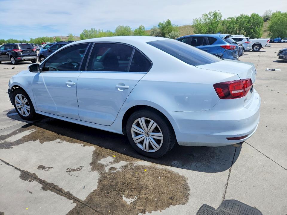 3VW2B7AJ4HM405139