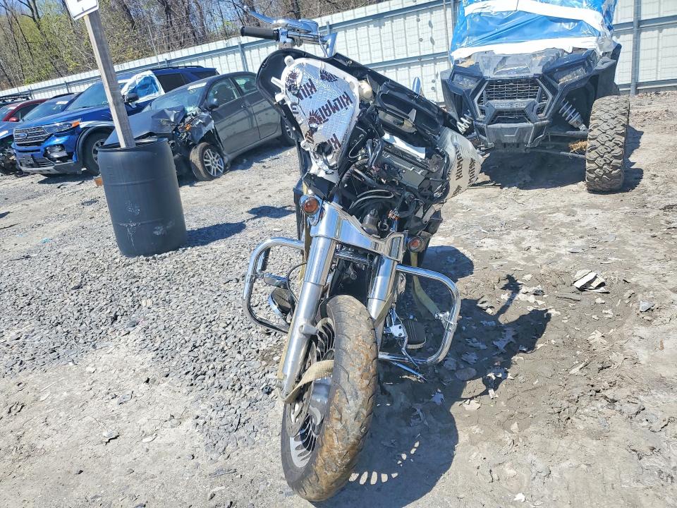 1HD1KBM12GB675830