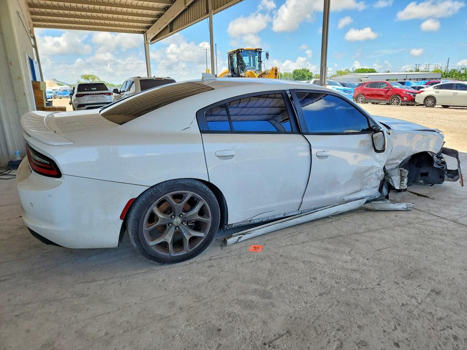 2C3CDXHG3FH900282
