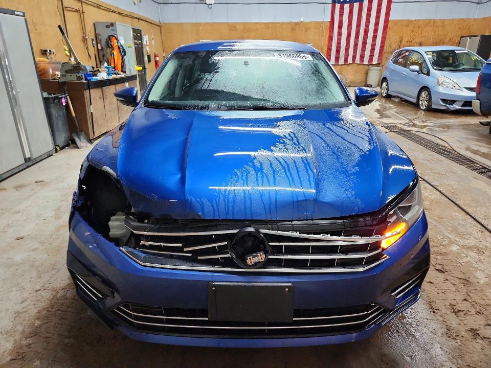 1VWDT7A32HC012748