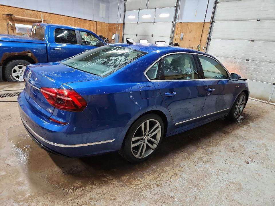 1VWDT7A32HC012748