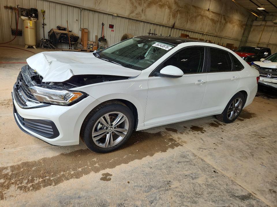3VW7M7BU4RM038897