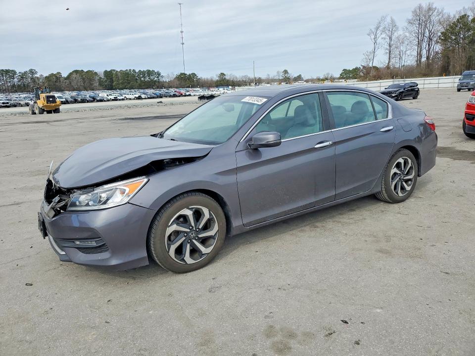 2016 HONDA ACCORD — VIN 1HGCR2F82GA117970