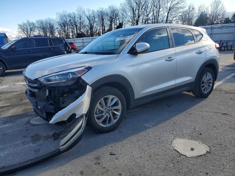 2018 HYUNDAI TUCSON SE — VIN KM8J23A43JU743291