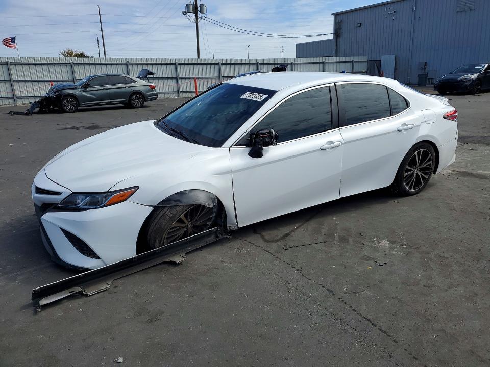 2018 TOYOTA CAMRY — VIN 4T1B11HK7JU048229