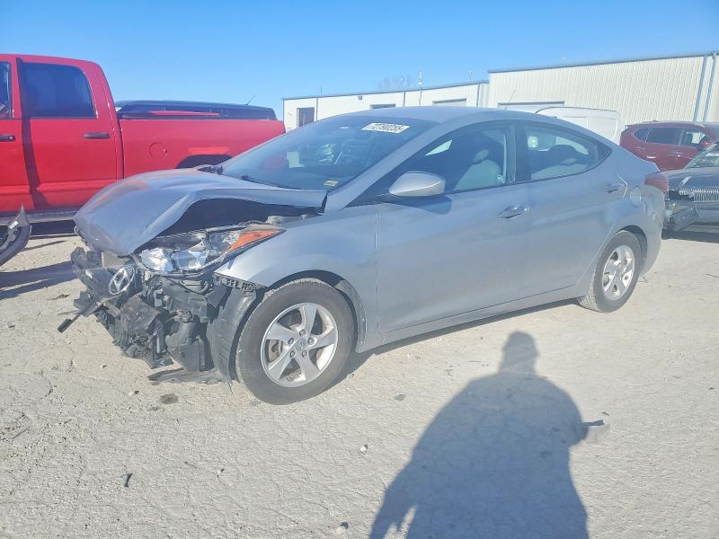 2015 HYUNDAI ELANTRA SE — VIN 5NPDH4AE8FH577107
