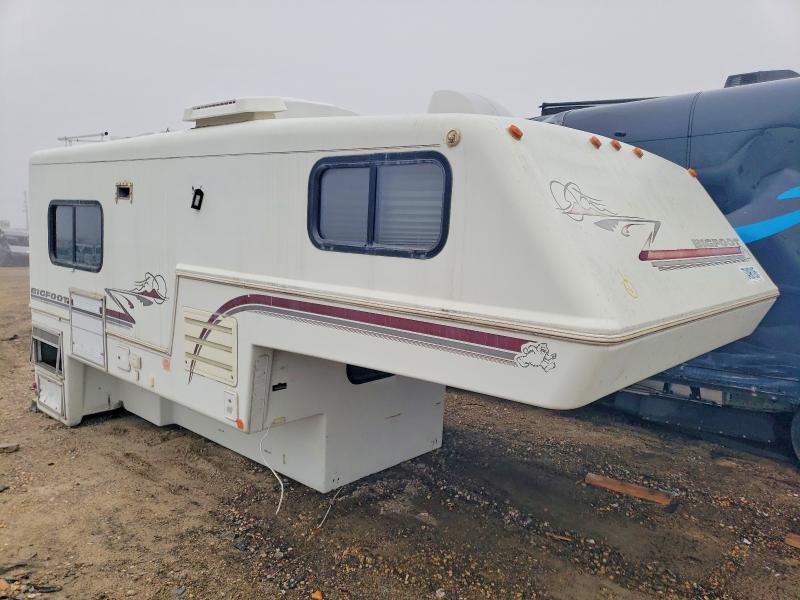 1998 BIGFOOT 2500SERIES — VIN 2GVC106B5XS009604