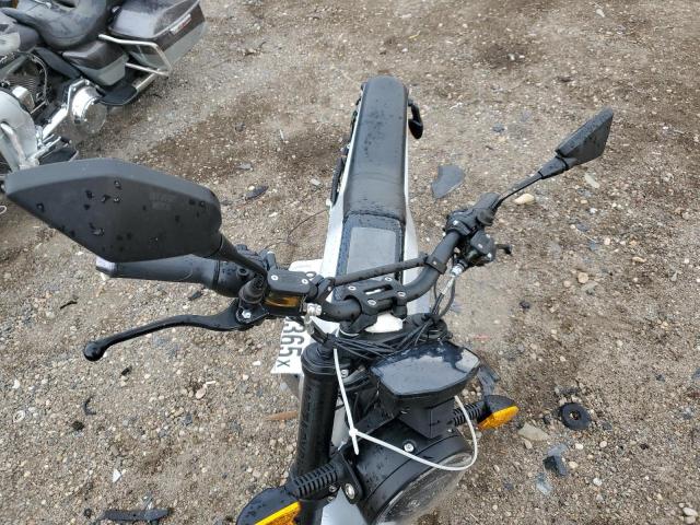 LB2S1MEF9MX000595