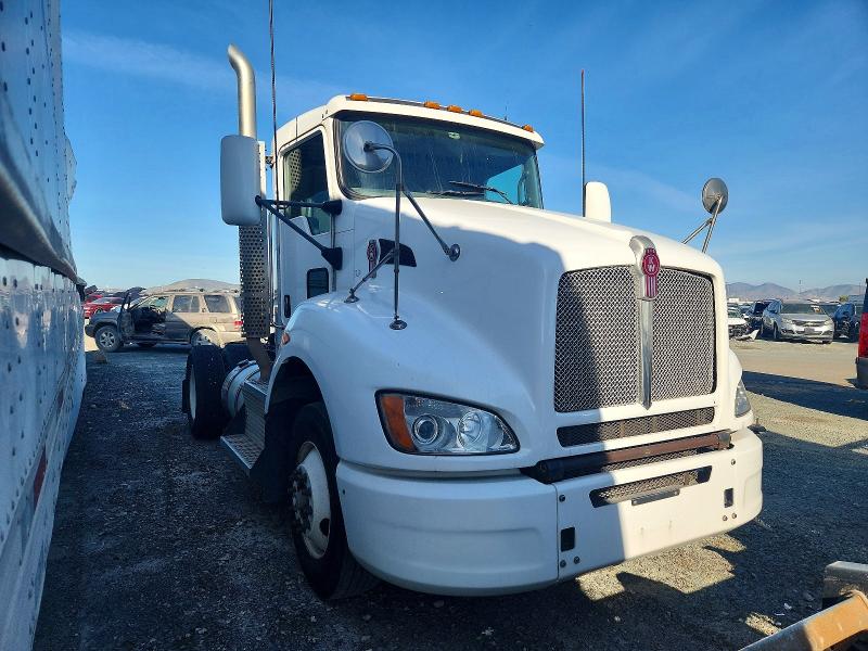 2015 KENWORTH T440 — VIN 1XKBAJ8X6FJ442740