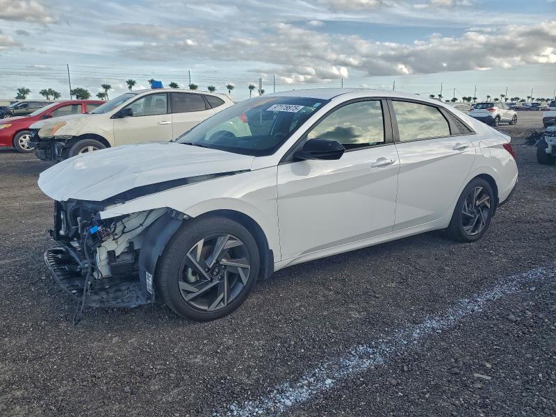 2025 HYUNDAI ELANTRA SE — VIN KMHLM4DG5SU932332