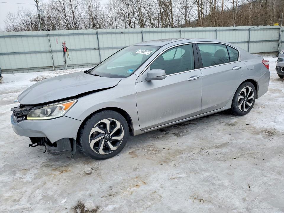 2017 HONDA ACCORD — VIN 1HGCR3F89HA013175