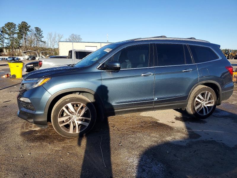 2018 HONDA PILOT — VIN 5FNYF5H94JB015752