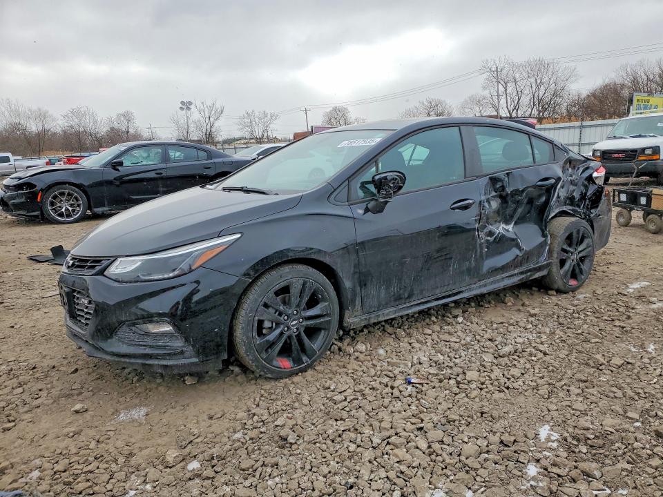 2018 CHEVROLET CRUZE — VIN 1G1BE5SM1J7205108