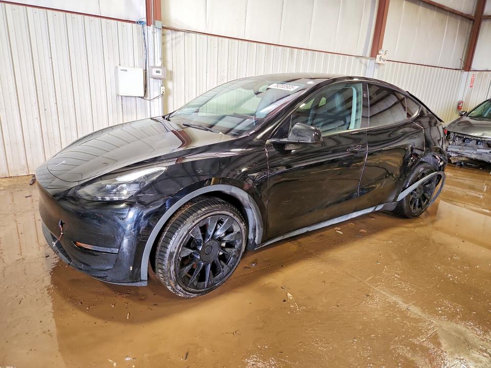 2023 TESLA MODEL Y — VIN 7SAYGAEEXPF831447
