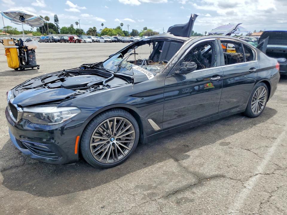 2018 BMW 530 — VIN WBAJA5C5XJWA35617