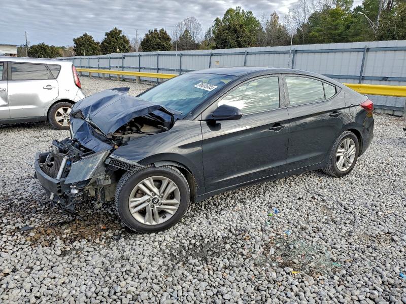 2019 HYUNDAI ELANTRA SE — VIN 5NPD84LF0KH426956