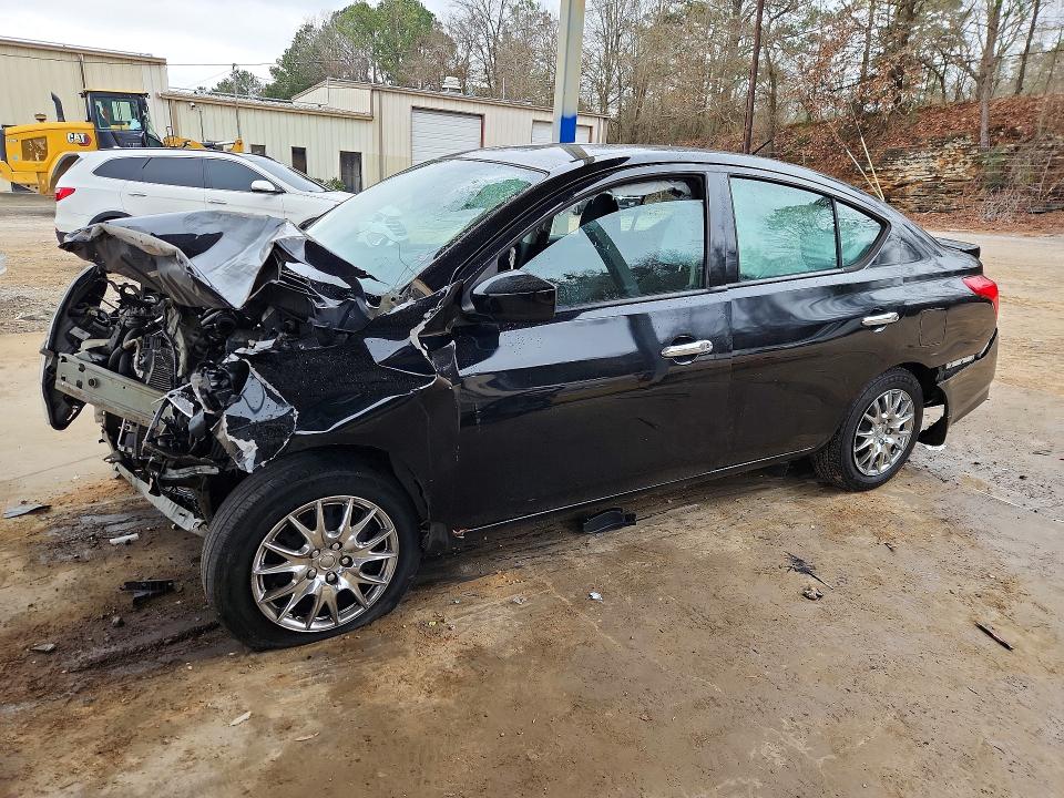 2015 NISSAN VERSA — VIN 3N1CN7AP7FL822392