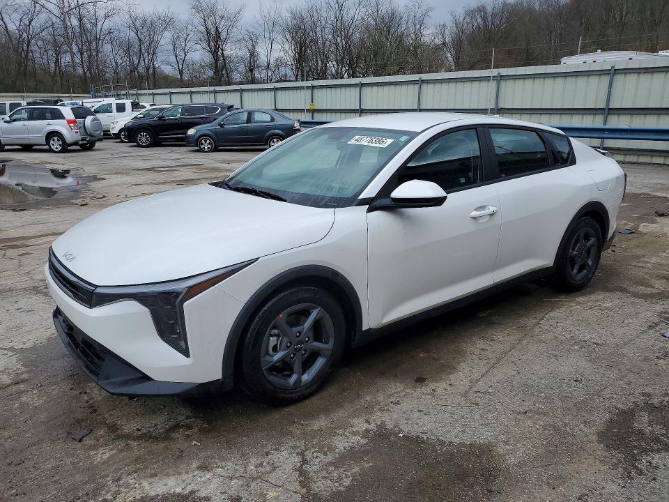 2025 KIA K4 — VIN 3KPFT4DE5SE189348