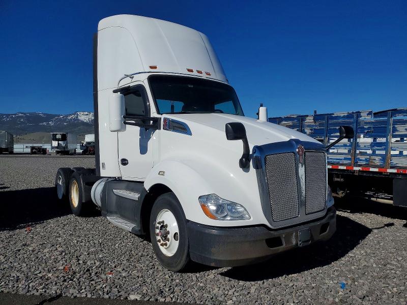 2016 KENWORTH T680 — VIN 1XKYD49X2GJ119255