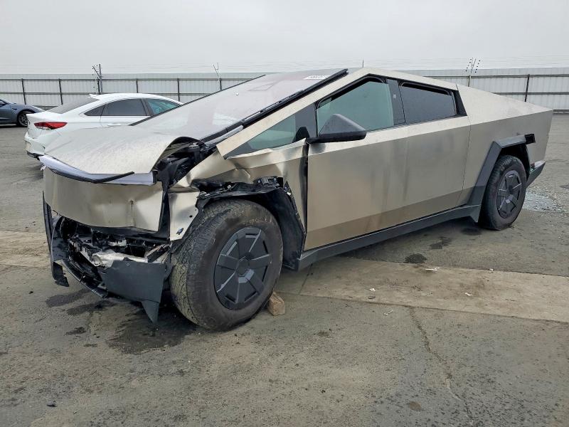 2025 TESLA CYBERTRUCK — VIN 7G2CEHEDXSA070628
